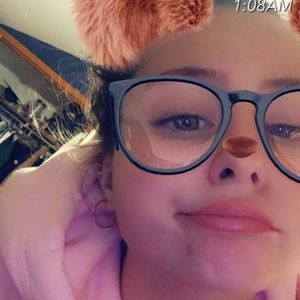 Meet your Posher, Zoe